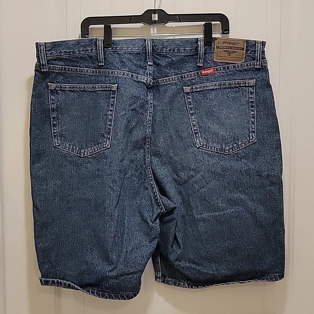 Wrangler Blue Jean Shorts Classic Style Size 44 - Picture 7 of 8